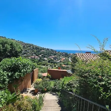 Maison Avec Terrasse Vue Mer A Quelques Marches De La Fossette * Le Lavandou